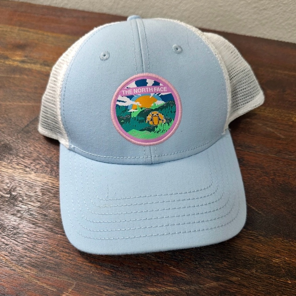 The North Face  Camp'n Trucker
Hat‎ Adjustable Snapback